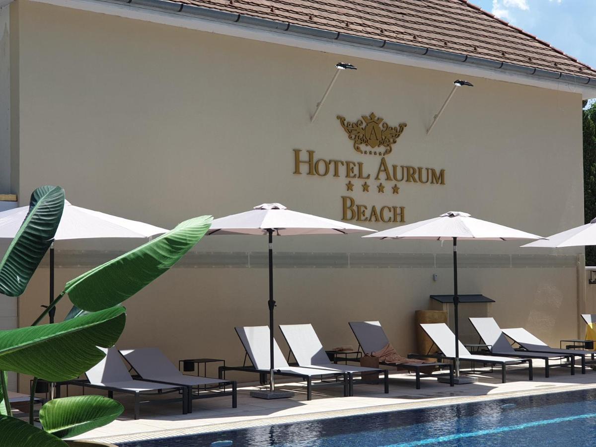 Hotel Aurum ハイデゥソボスロー エクステリア 写真