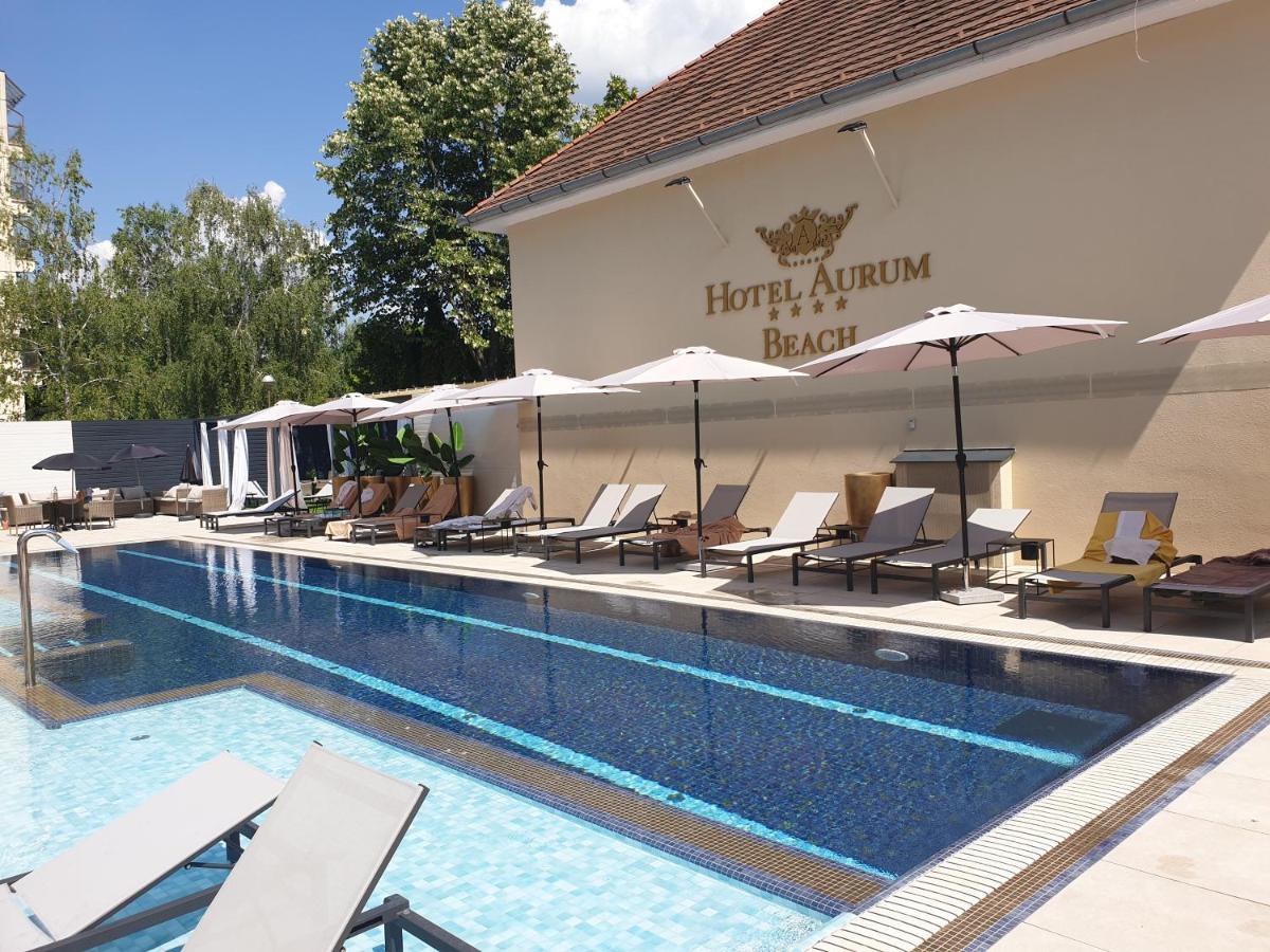 Hotel Aurum ハイデゥソボスロー エクステリア 写真